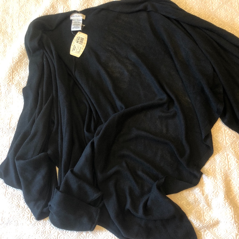 Light weight shawl cape NWT in one size open sleeves
